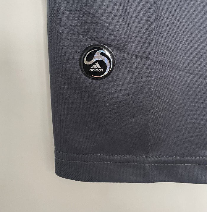 Liverpool Away Retro Jersey 2009/10