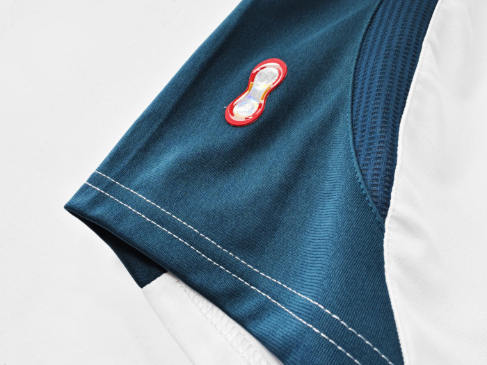 Liverpool Away Retro Jersey 2006/08