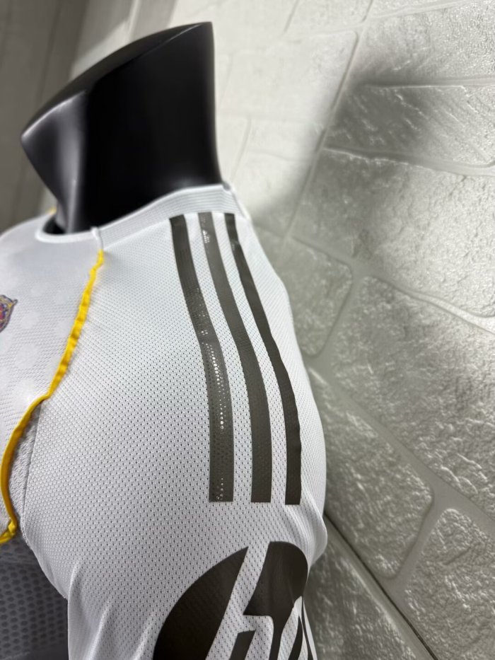 Real Madrid Home Player Jersey 25/26