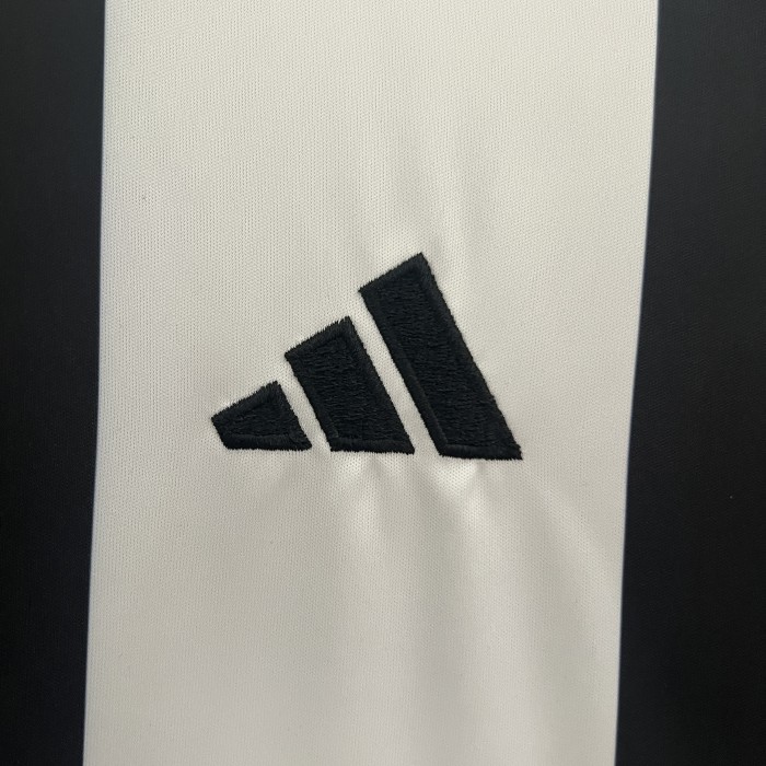 Newcastle United Men's Carabao Cup 2025 Winners Shirt