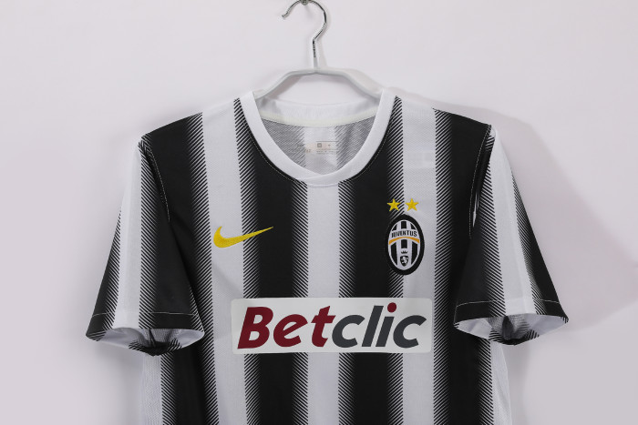 Juventus Home Retro Jersey 2011/12