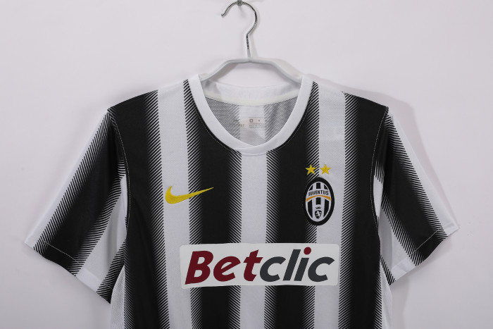 Juventus Home Retro Jersey 2011/12