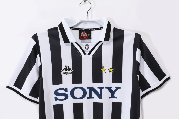 Juventus Home Retro Jersey 1995/97