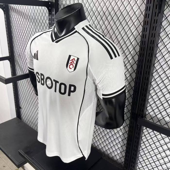 Fulham Home Man Player Jersey 25/26
