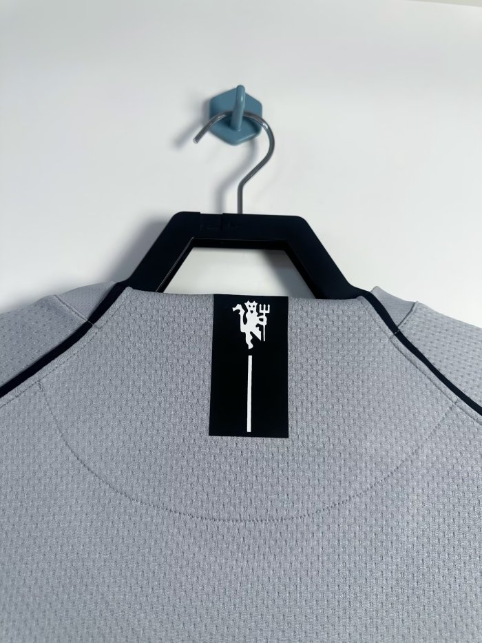 Manchester United Goalkeeper Long Sleeve Retro Jersey 07/08