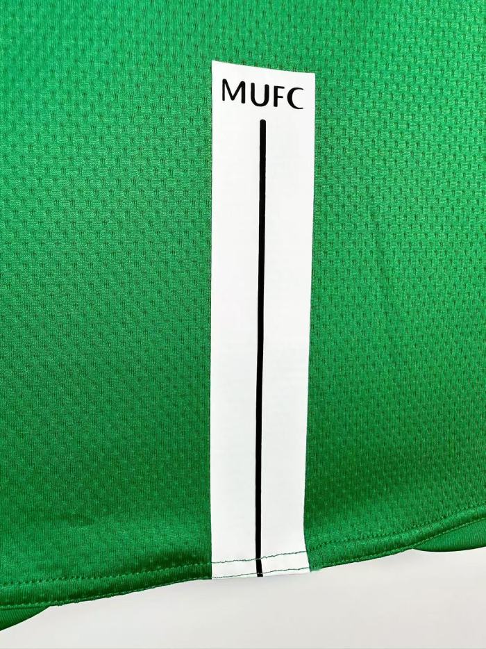 Manchester United Goalkeeper Long Sleeve Retro Jersey 07/08