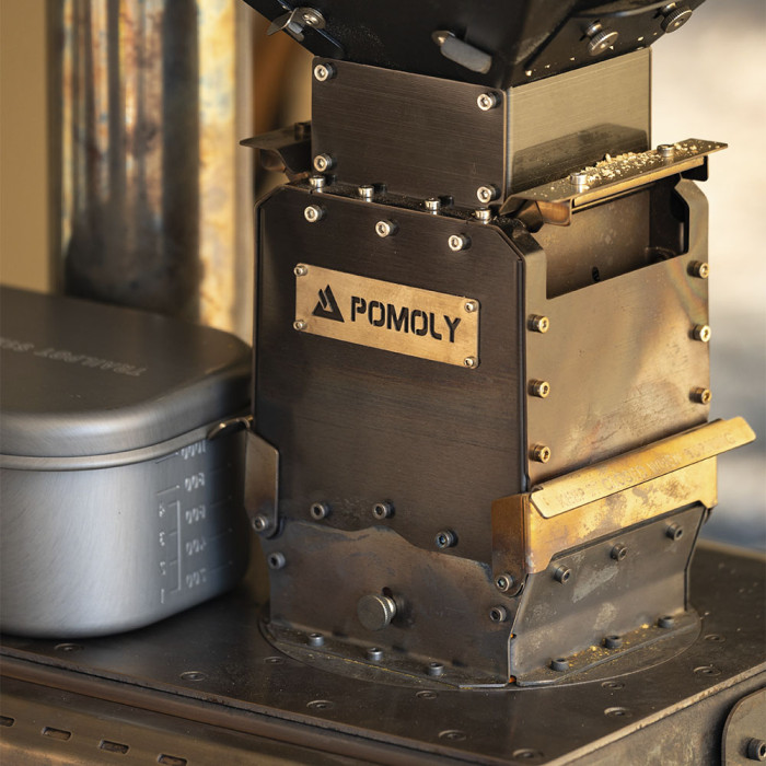 キャンプ用ターボチャージャーペレットバーナー｜アウトドア用ポータブルペレットボックス｜POMOLY 2026年新作