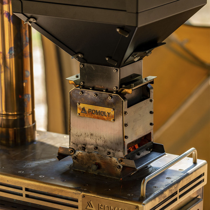 キャンプ用ターボチャージャーペレットバーナー｜アウトドア用ポータブルペレットボックス｜POMOLY 2026年新作