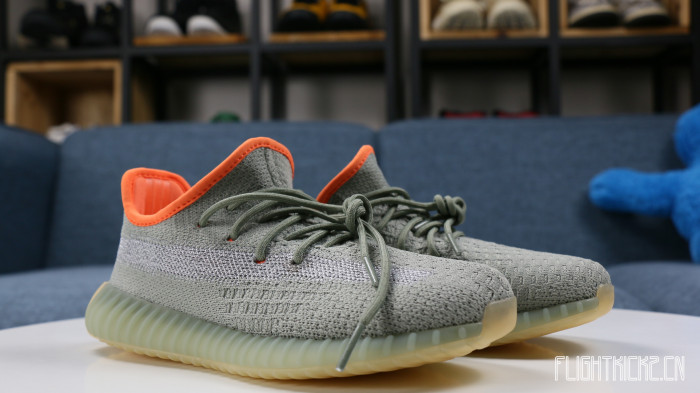 eezy Boost 350 V2 Desert Sage Kid (LN5 A1)