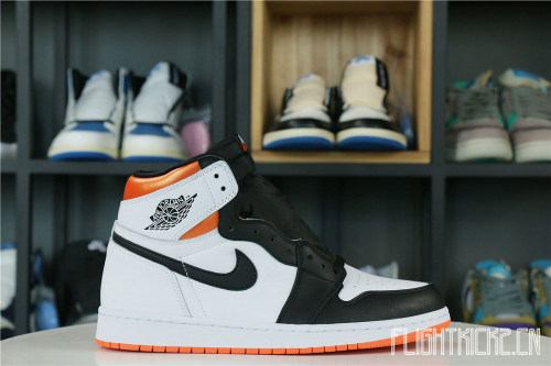 Air Jordan 1  Black Toe Shattered Backboard  2021