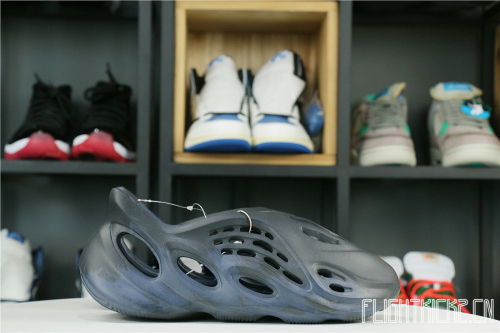 Yeezy Foam Runner “Mineral Blue” (GV7903午夜蓝）(LN5 A1 Batch)