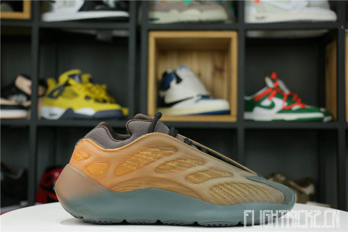 Yeezy 700 V3 Copper Fade