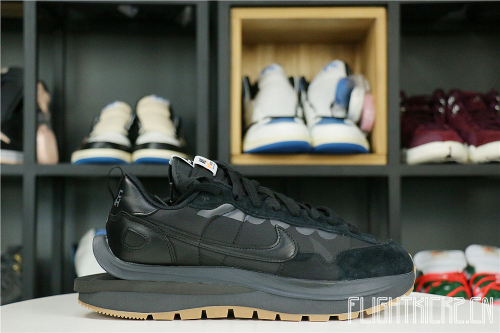 Nike Vaporwaffle Sacai Black Gum (LN5 A1)