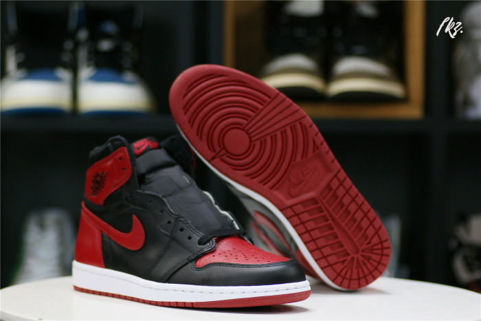 Air Jordan 1 Retro High   Banned  (GS)