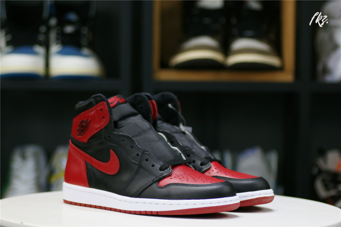 Air Jordan 1 Retro High   Banned  (GS)