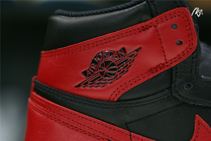 Air Jordan 1 Retro High   Banned  (GS)