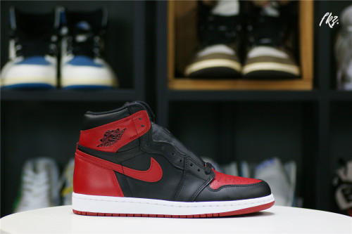 Air Jordan 1 Retro High   Banned  (GS)