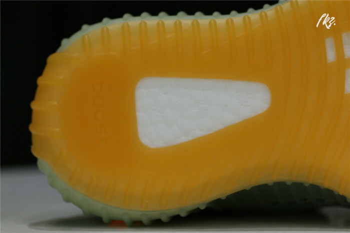 eezy Boost 350 V2 Desert Sage Kid (LN5 A1)