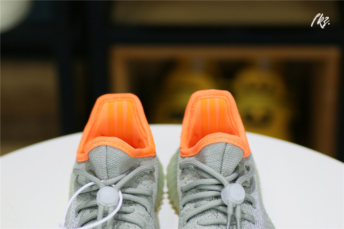 eezy Boost 350 V2 Desert Sage Kid (LN5 A1)