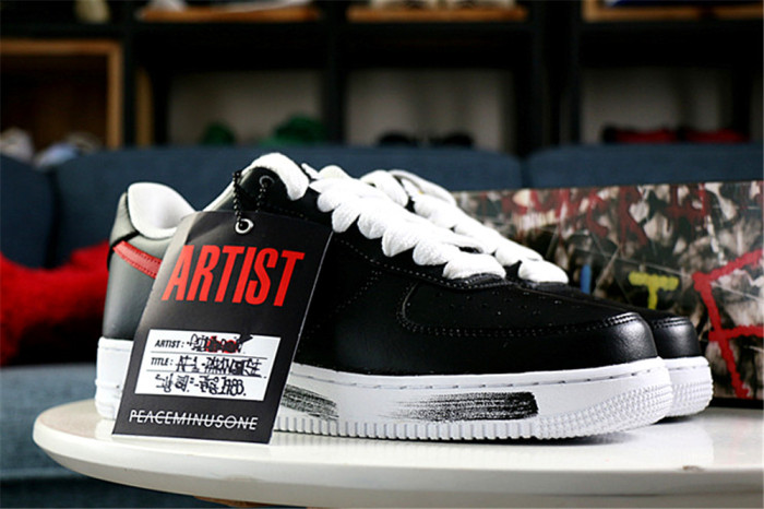 PEACEMINUSONE x Nike Air Force 1 Low  Para-noise  Black Red