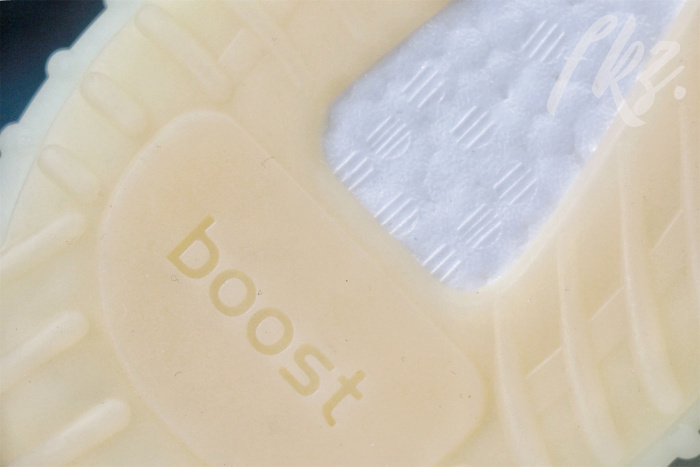 2018 Yeezy 350 V2  Butter/Icy Yellow （Ln5 A1)