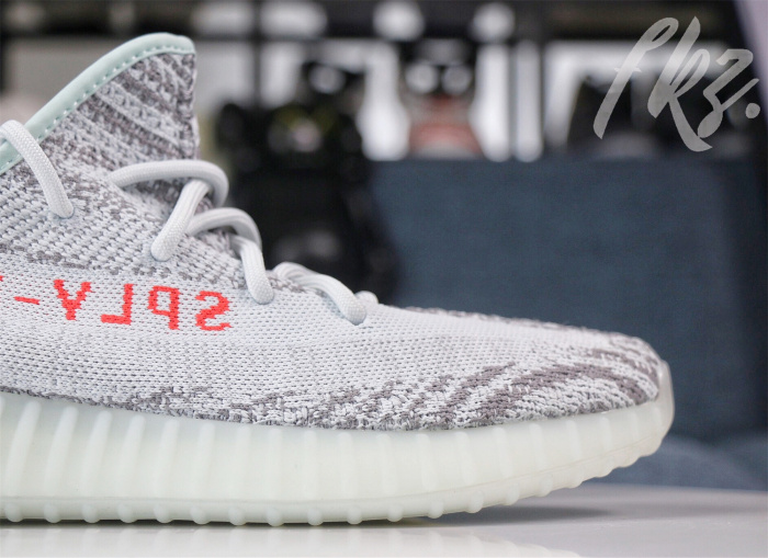 Yeezy 350 Boost V2  Blue Tint  2017 (LN5 A1)