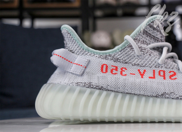 Yeezy 350 Boost V2  Blue Tint  2017 (LN5 A1)