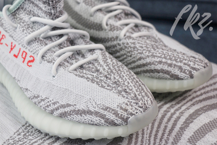 Yeezy 350 Boost V2  Blue Tint  2017 (LN5 A1)