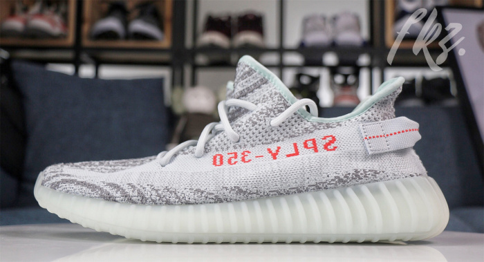 Yeezy 350 Boost V2  Blue Tint  2017 (LN5 A1)