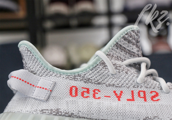 Yeezy 350 Boost V2  Blue Tint  2017 (LN5 A1)