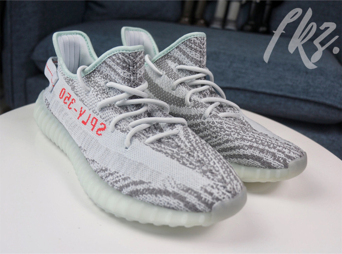 Yeezy 350 Boost V2  Blue Tint  2017 (LN5 A1)