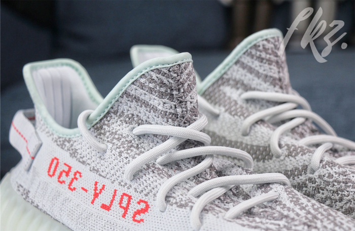 Yeezy 350 Boost V2  Blue Tint  2017 (LN5 A1)