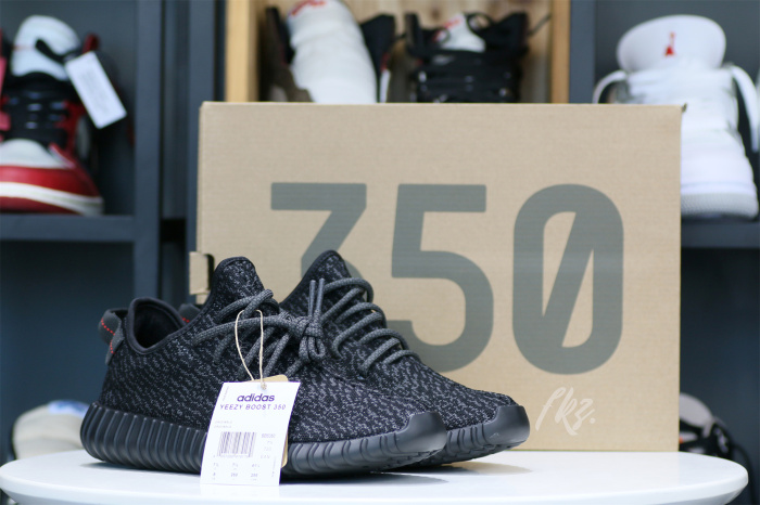 Yeezy 350 ‘Pirate Black' 2022