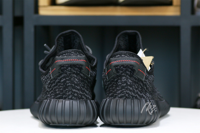 Yeezy 350 ‘Pirate Black' 2022