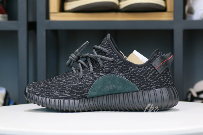 Yeezy 350 ‘Pirate Black' 2022