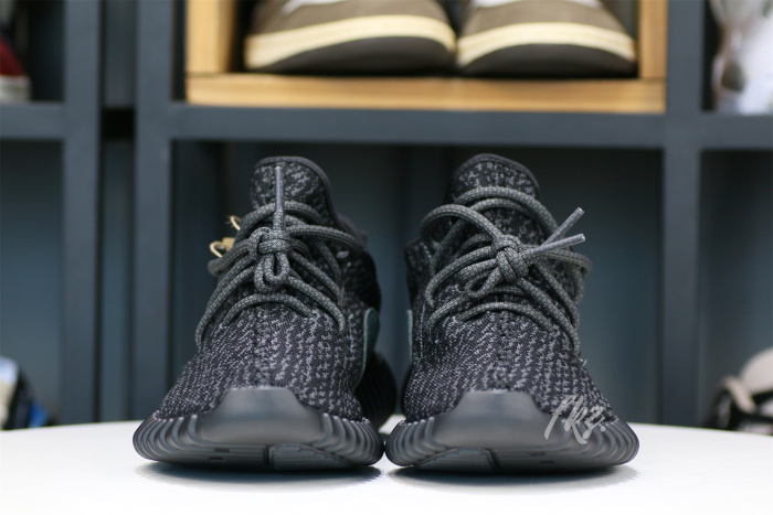 Yeezy 350 ‘Pirate Black' 2022