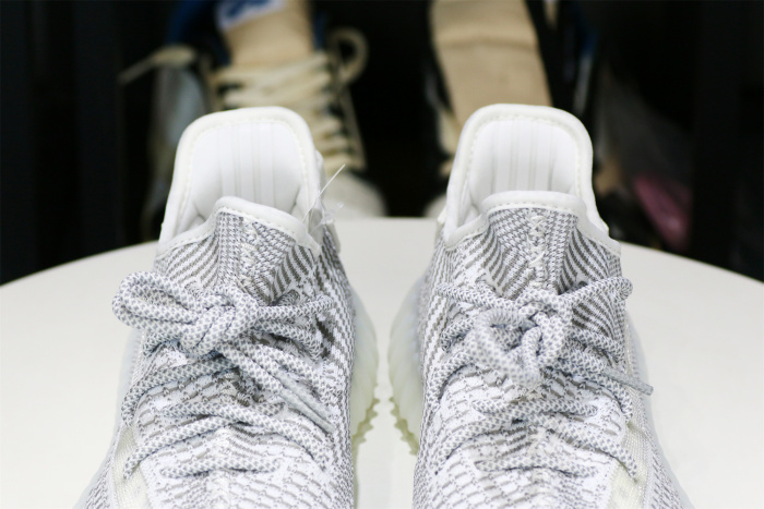 2018 Yeezy 350 V2  Static  Grey None Reflective(Ln5 A1 batch)