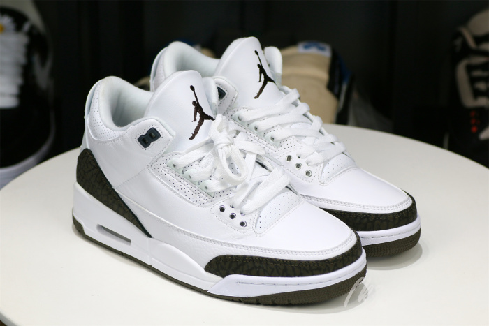 Air Jordan 3 Retro Mocha 2018