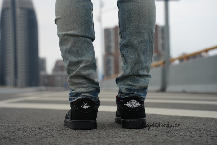 Travis Scott x Nike Air Jordan 1 Low OG “Black/Phantom”  (LN5 A1 Batch)