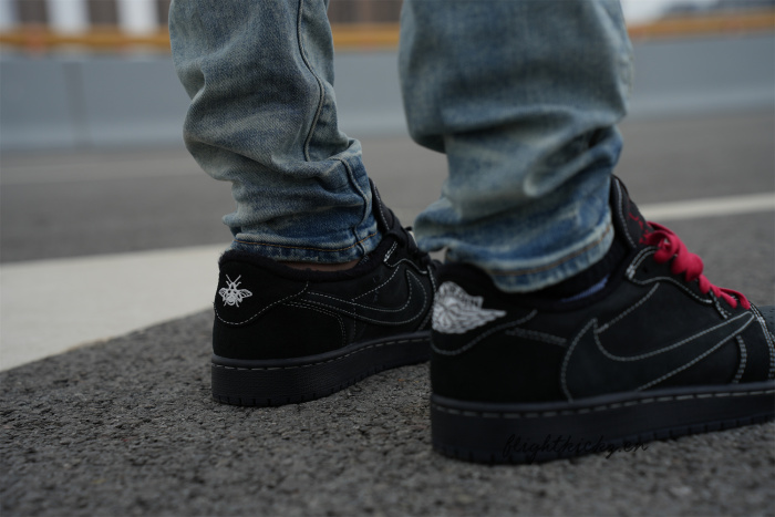 Travis Scott x Nike Air Jordan 1 Low OG “Black/Phantom”  (LN5 A1 Batch)