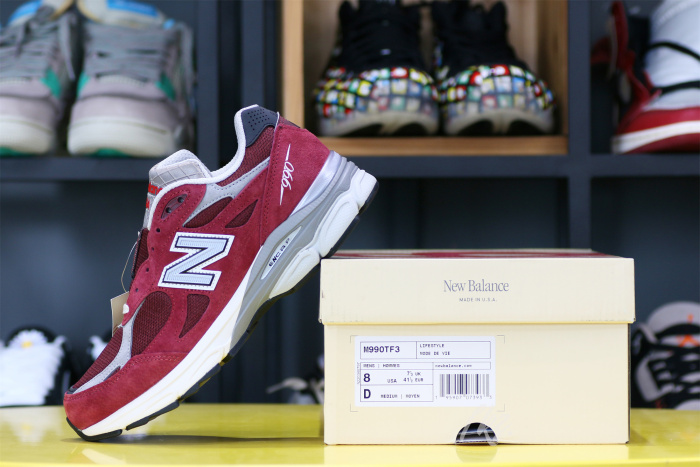 NEW BALANCE 990V3 Red
