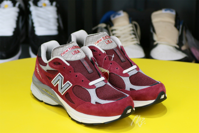 NEW BALANCE 990V3 Red