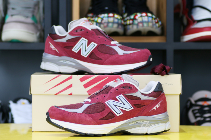 NEW BALANCE 990V3 Red