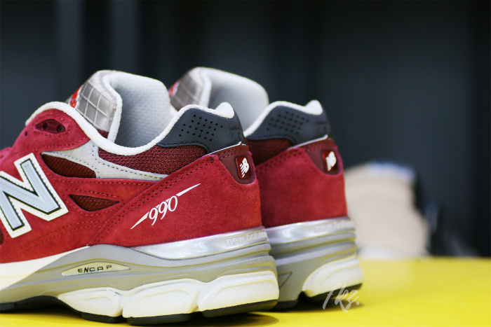 NEW BALANCE 990V3 Red