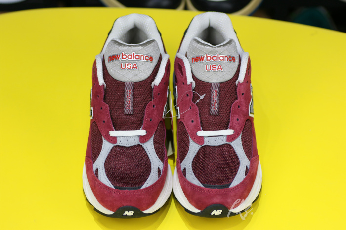 NEW BALANCE 990V3 Red