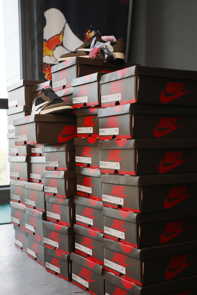Travis Scott X Air Jordan 1 Low 'Cactus Jack'  (LN5 A1 Batch)