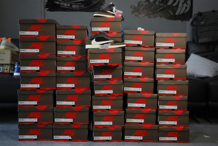 Travis Scott X Air Jordan 1 Low 'Cactus Jack'  (LN5 A1 Batch)