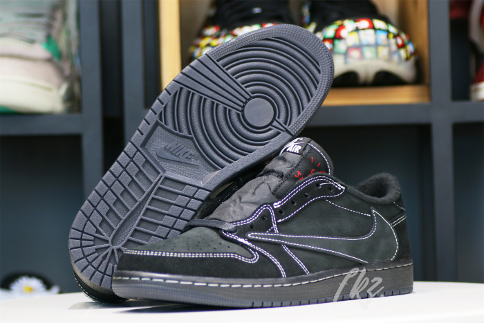 Travis Scott x Nike Air Jordan 1 Low OG “Black/Phantom”  (LN5 A1 Batch)