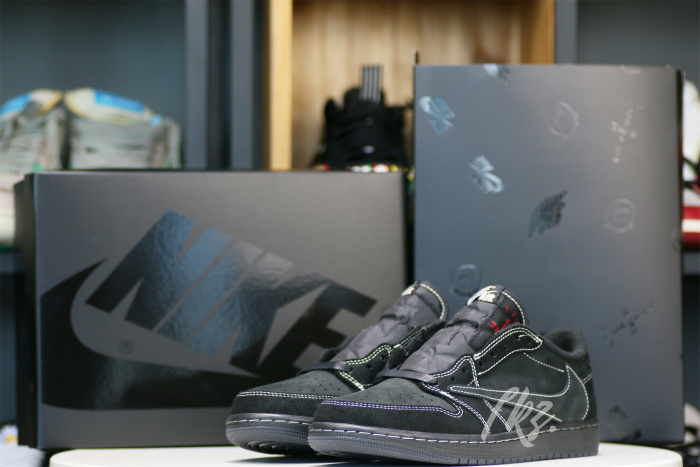 Travis Scott x Nike Air Jordan 1 Low OG “Black/Phantom”  (LN5 A1 Batch)