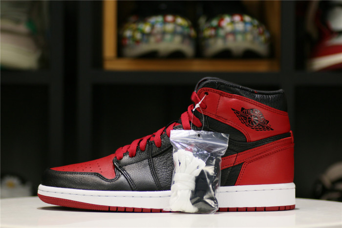 Air Jordan 1 OG  Banned/Bred  2011 (LN5 A1 Batch)